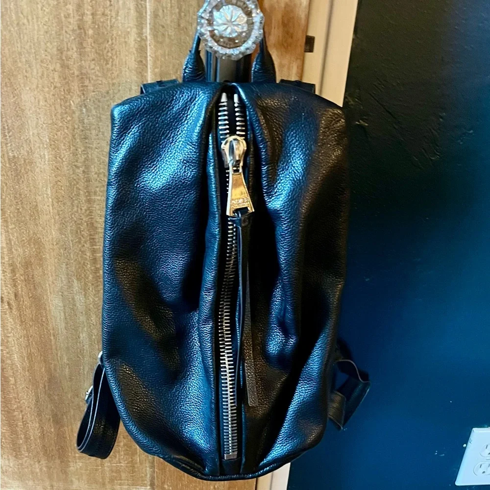 Backpack - Picture 2 of 4